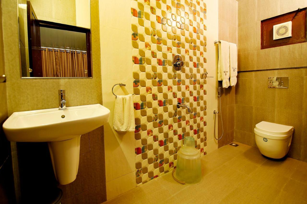 Del-679 Hotell Munnar Exteriör bild