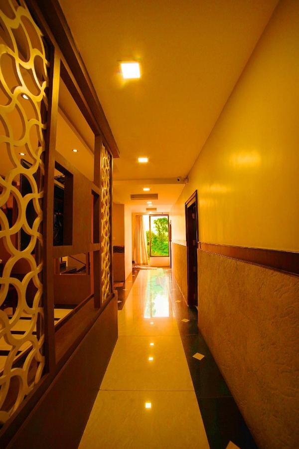 Del-679 Hotell Munnar Exteriör bild