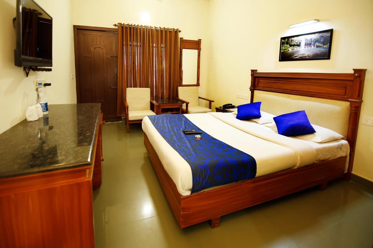 Del-679 Hotell Munnar Exteriör bild