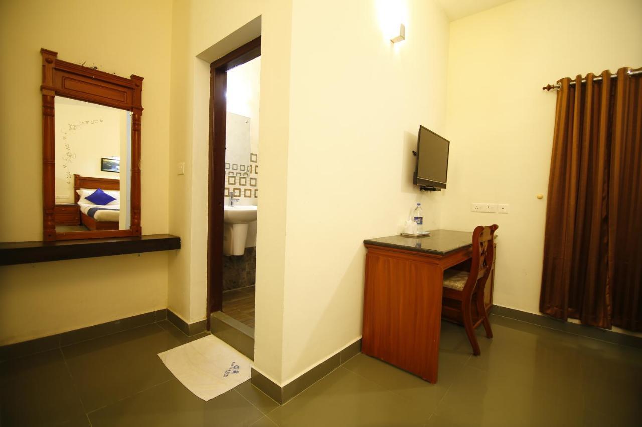 Del-679 Hotell Munnar Exteriör bild